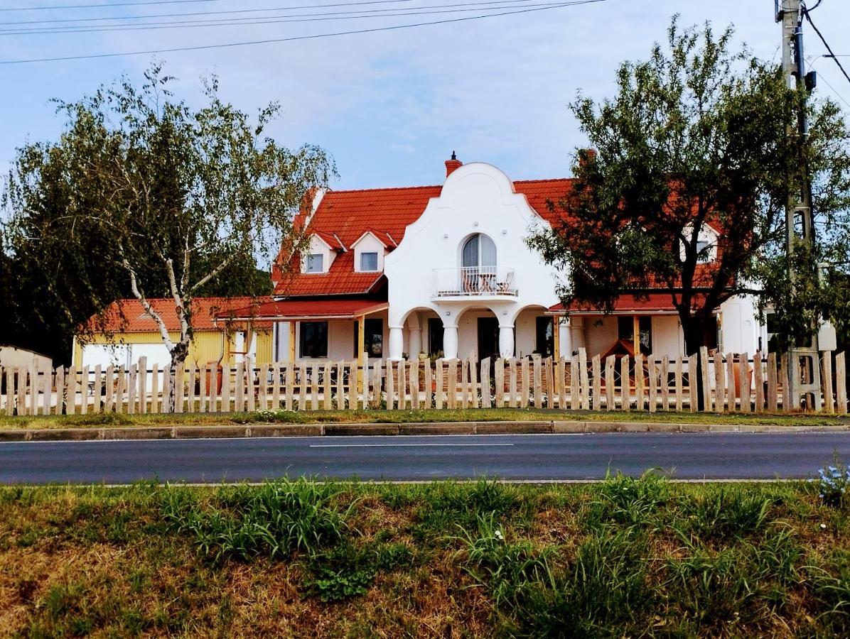 Regori Haz Hotel บาลาตองโยรอค ภายนอก รูปภาพ